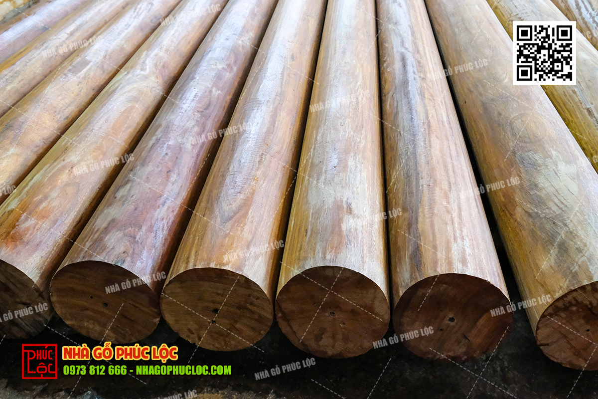Gỗ lim có thân lớn và thẳng dễ dàng đục xẻ cấu kiện